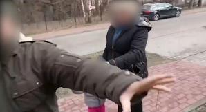 [VIDEO] Agresywni dziadkowie więzią w patologicznych warunkach w Grodzisku Mazoweckim 4-letnią Nadię i 6-letniego Huberta! Sądy milczą!
