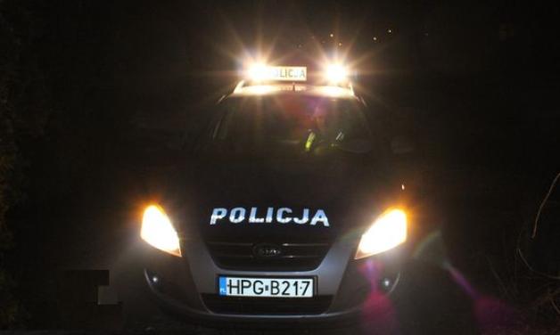 7-latek sam w nocy szukał mamy, która wyszła do sklepu. Kobieta była pod wpływem alkoholu